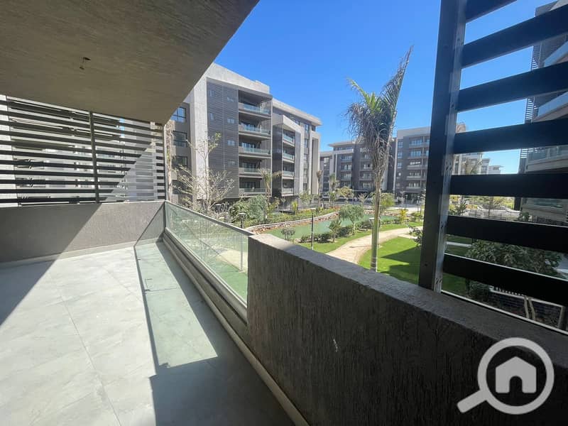 12 db5e5dff-20e2-4478-ac63-89f757e9d6e6. jpeg