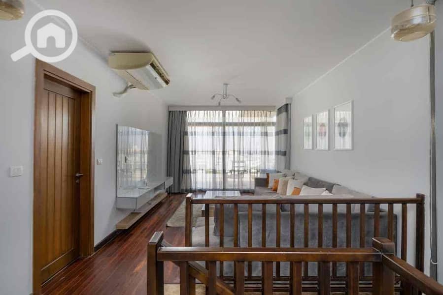 5 8e9ca068-e7cb-47d5-b681-7829176b1367. jpg