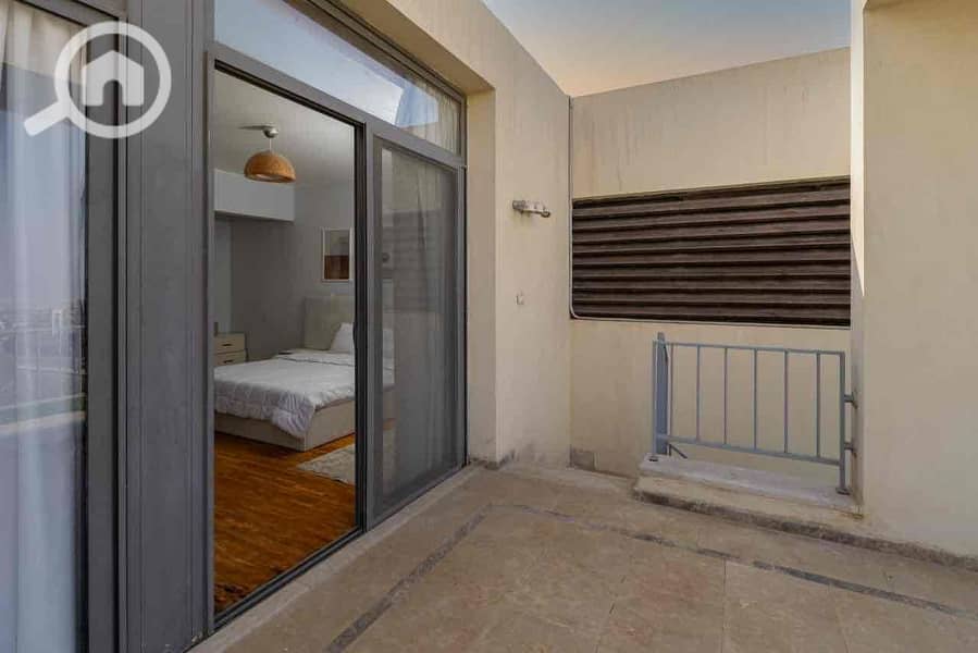 9 b865bfa6-409c-4e87-9e38-301ad926836b. jpg