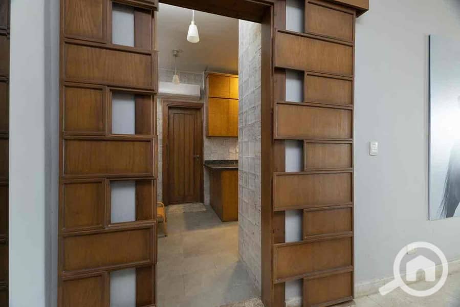 21 7992b4d9-0a7f-4a97-8958-89885ed31486. jpg