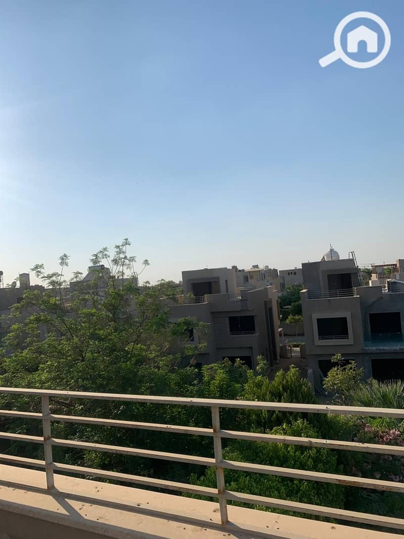 11 909543cd-3138-498b-8d1d-03d4bf898e24. jpeg