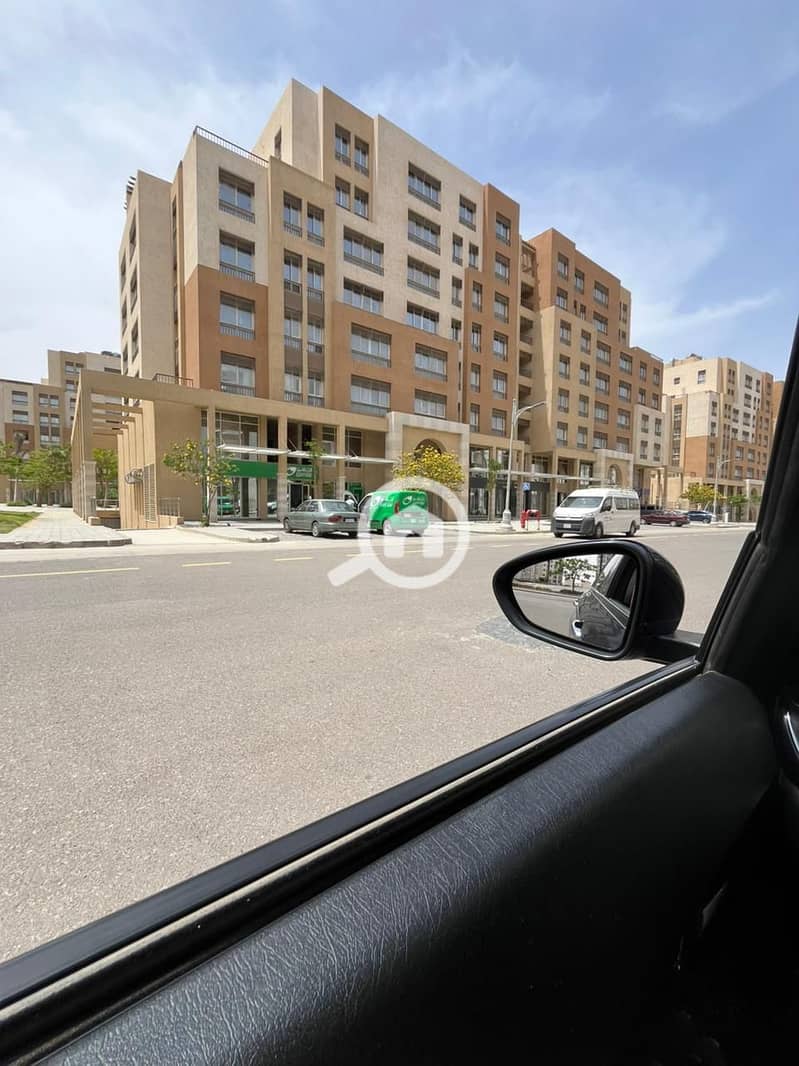 4 68918591-b95a-4e89-8f06-0d6f5495ea6e. jpg