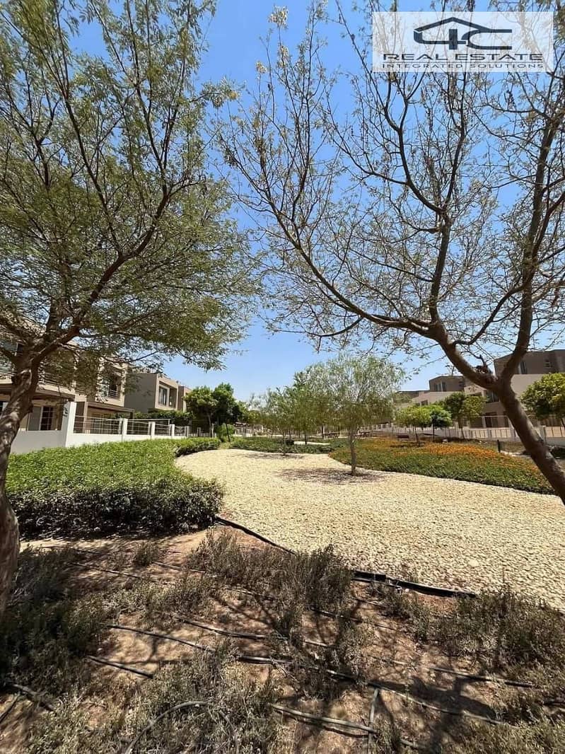 8 WhatsApp Image 2025-11-10 at 15.00. 03. jpeg