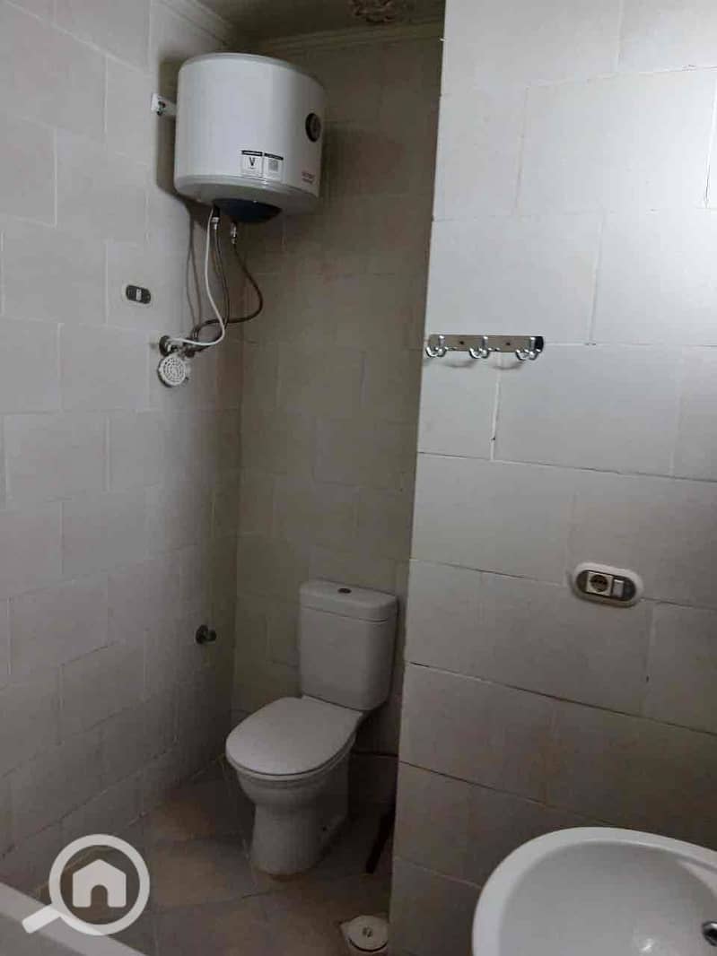 8 4e03f137-80b3-499d-8d92-51278a41bb81. jpg