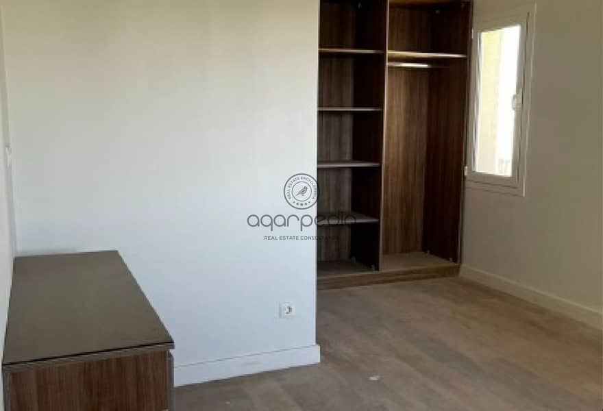 10 f6ab7130-980e-4275-8f34-a2b09add547a. jpg