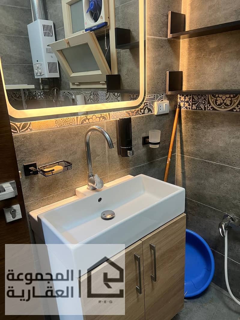 10 00381010-0140-49ab-ac8e-71d0fb8a1fea. jpg