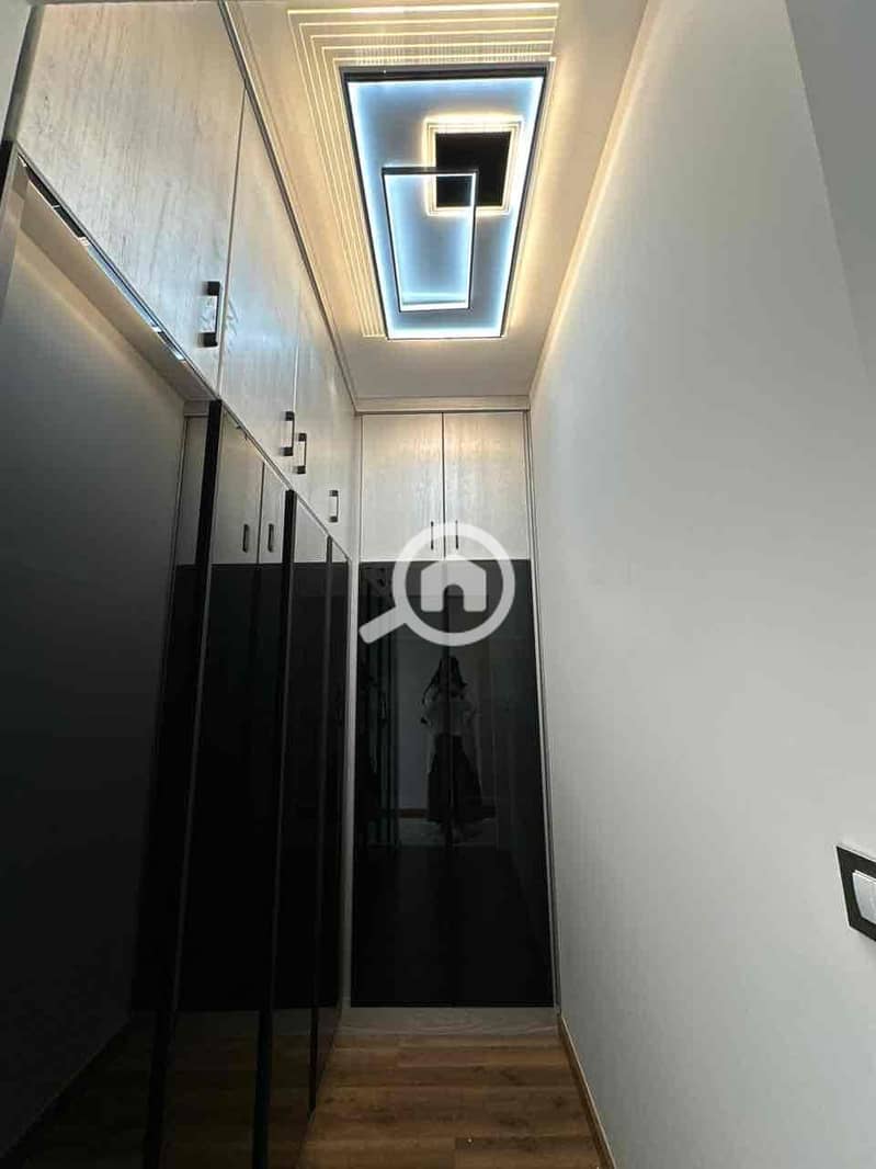 12 bab0711c-3beb-49ef-96d7-3c0b319e7f96. jpg