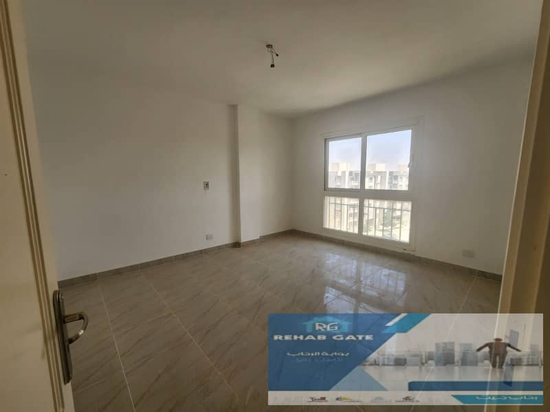 4 a0ad6836-abe3-4d3d-9e9a-8d121d345b4f. jpg