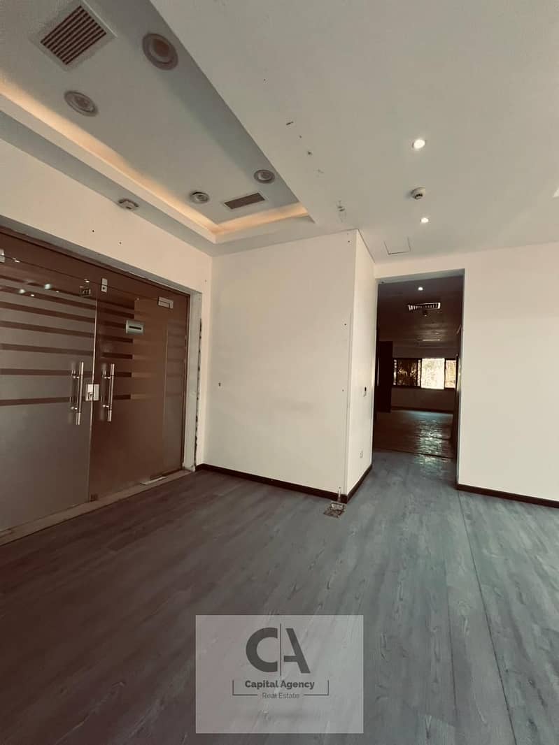 4 f1422796-ec13-4ad8-8f40-f42c54bc3fb8. jpg