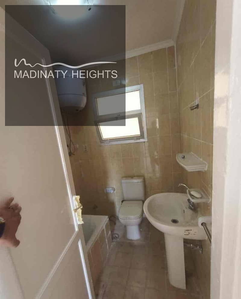 3 37d8c1dd-170f-4176-a4e2-09f34625fe51. jpg