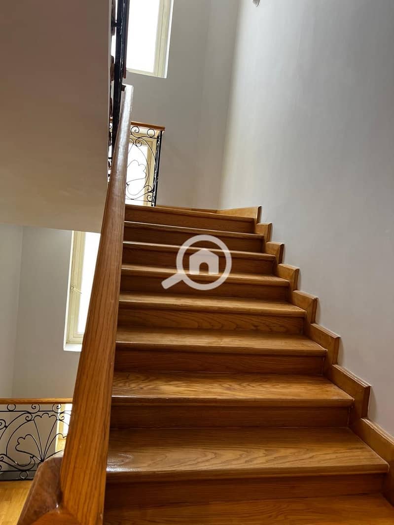 11 20d01e15-7872-4105-bf77-bbf760c19c0a. jpeg