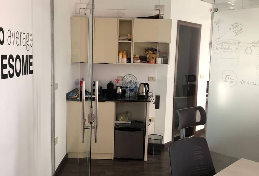 9 daa1cdea-3678-479c-80b0-cd377993b5f5. jpg