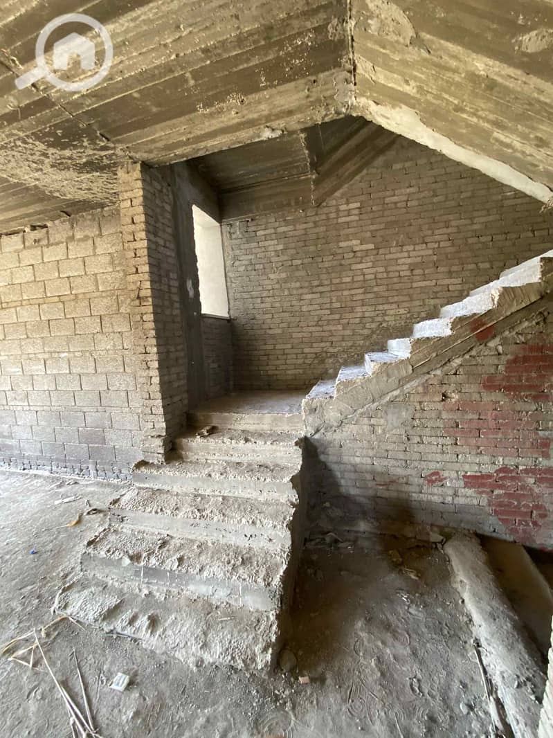 8 60e80219-3f62-46af-80bc-5c231a4b443a. jpeg