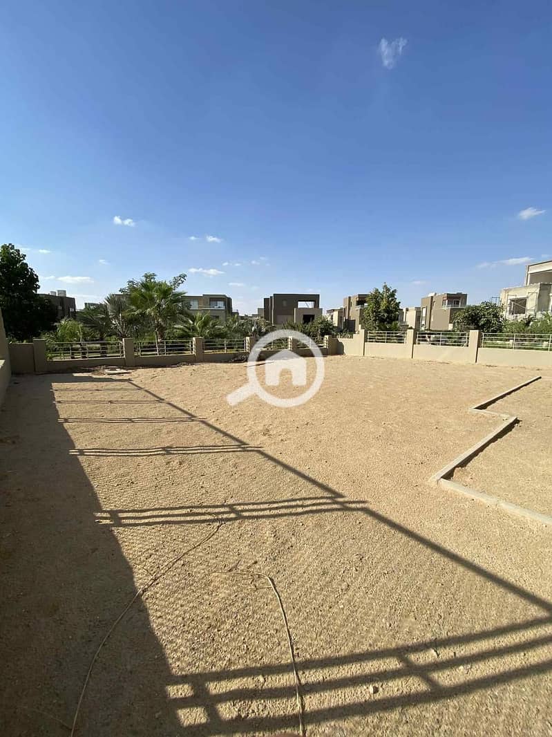 10 9069762e-4797-4452-994b-52f575533ae7. jpeg