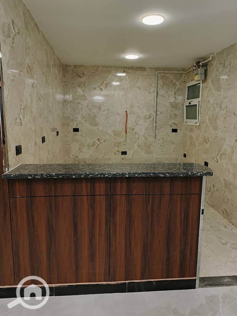 12 9b5f8057-eaae-4a68-b528-094d24fe2e4f. jpg