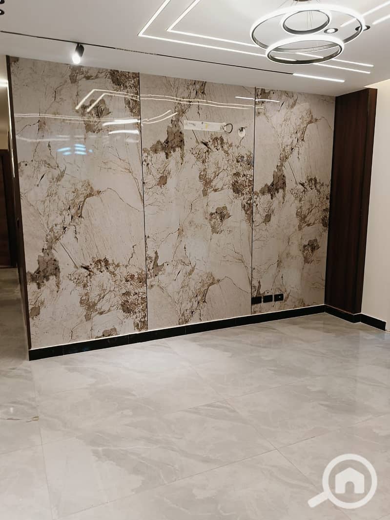 13 1fd449ab-b328-44fa-b69d-6a69cdb0d16c. jpg