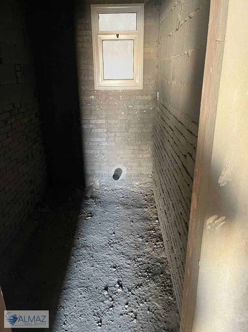 8 WhatsApp Image 2025-11-10 at 11.41. 51 AM. jpeg