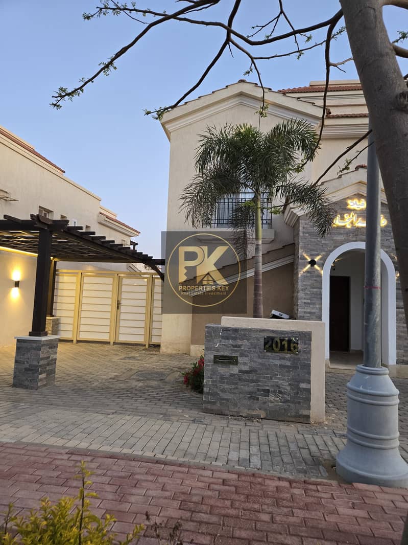 2 ce5609c9-c064-4661-914b-406767158a2d. jpg