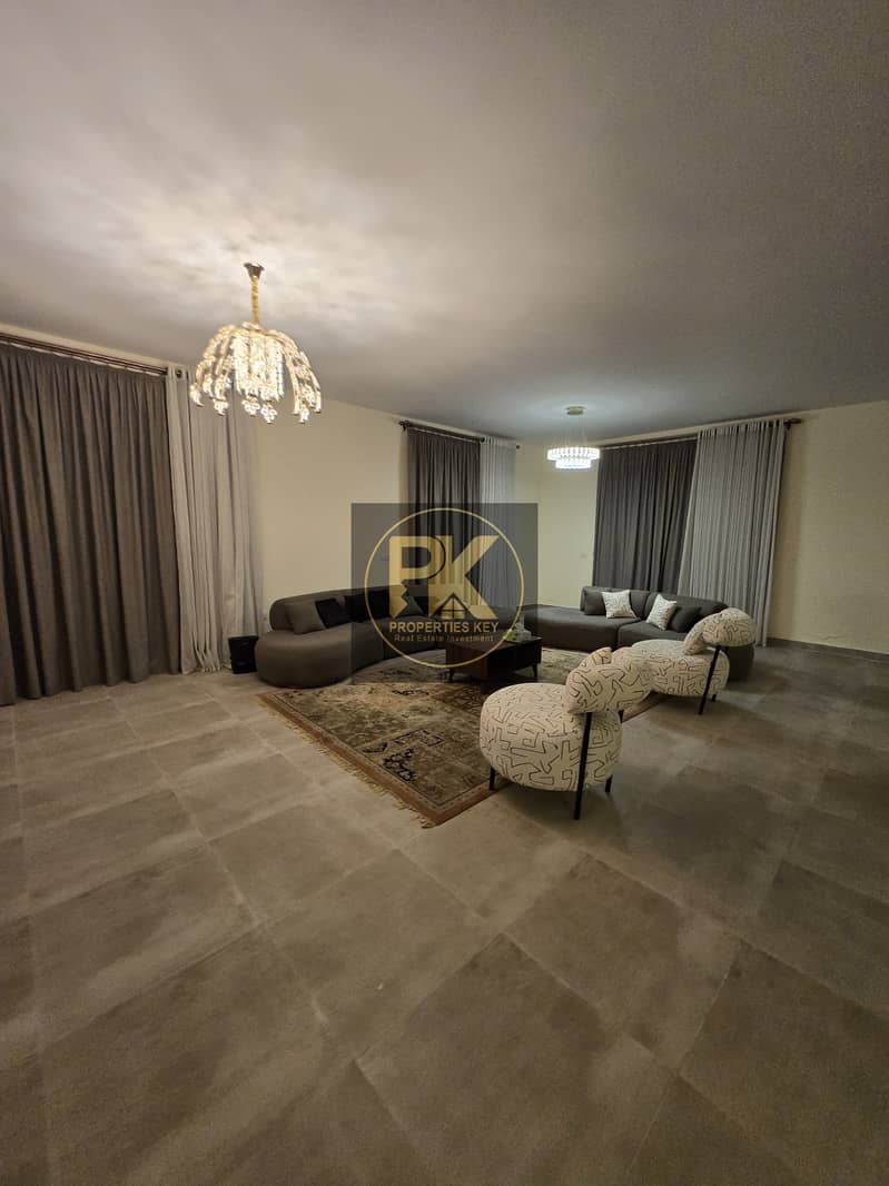 11 ae678759-cd3b-4ba4-8b7b-7001b3e9bdb6. jpg