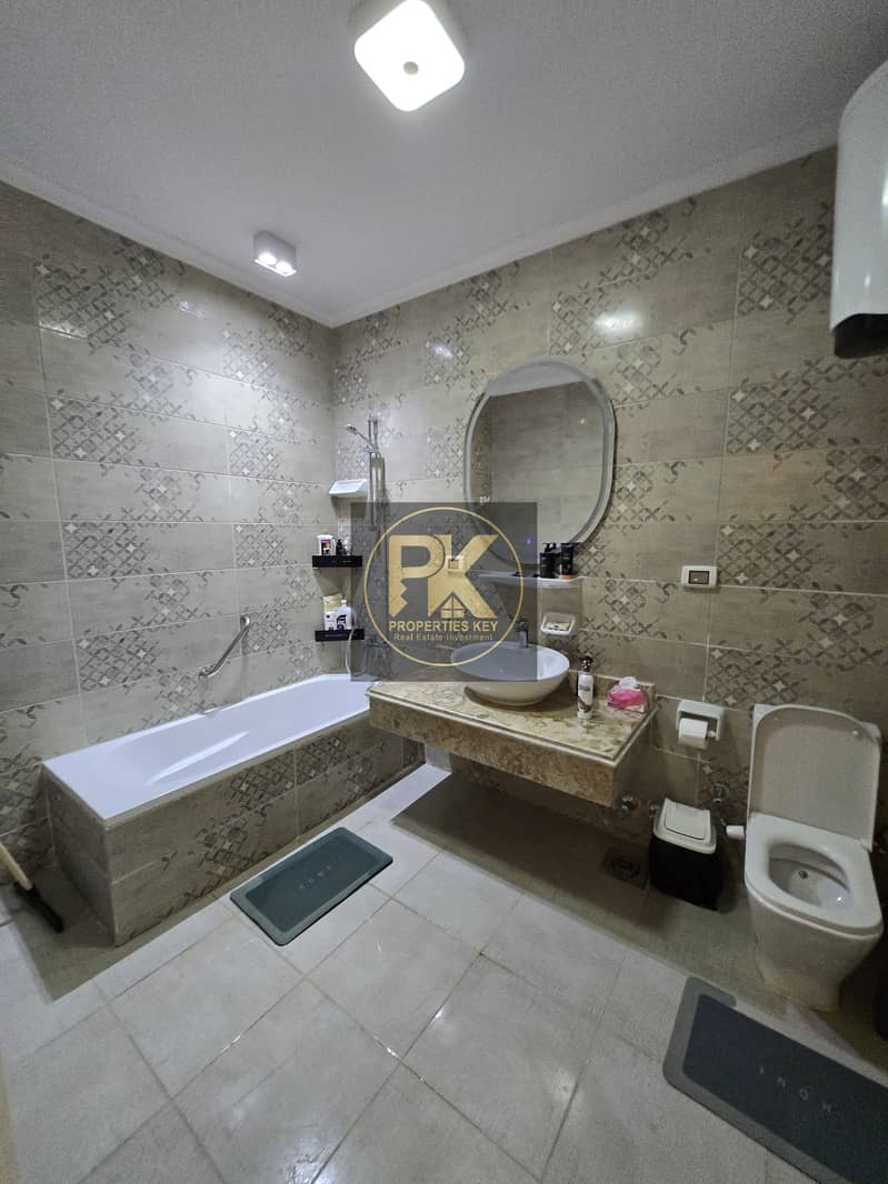 13 a0412e7e-5075-43f6-bef2-50e634bfa82f. jpg