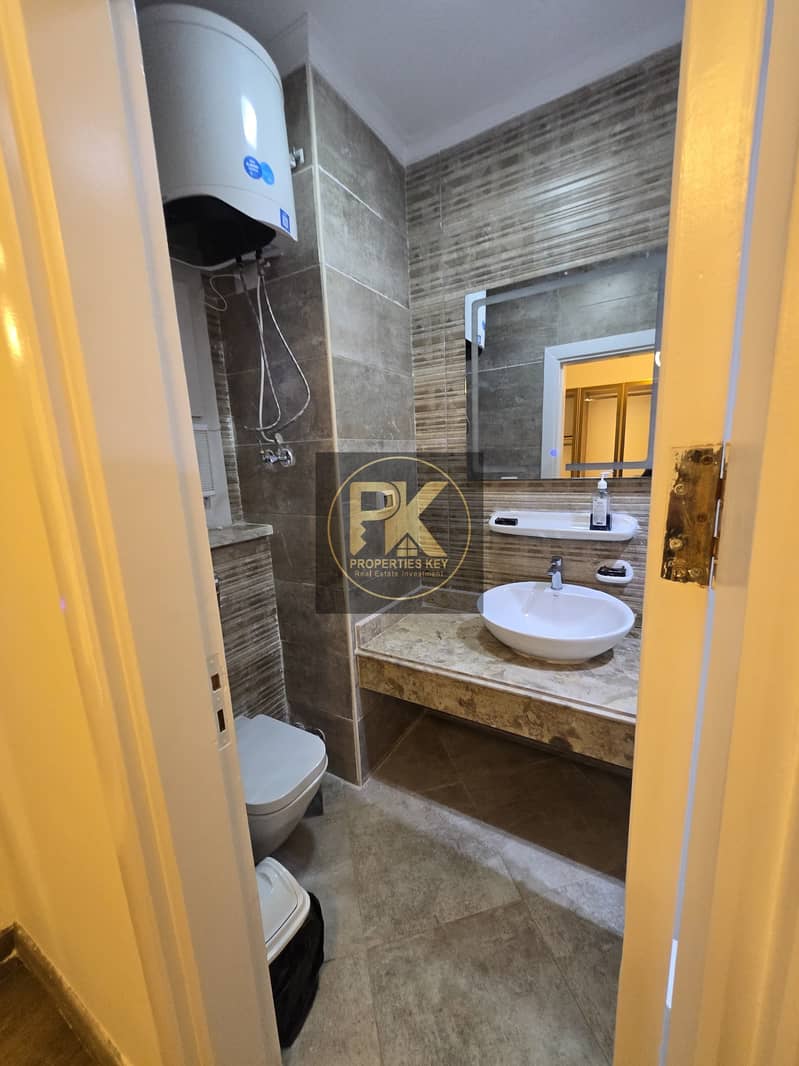 14 bbfd3e6d-8d9c-4a81-b795-29ec8aae058f (1). jpg