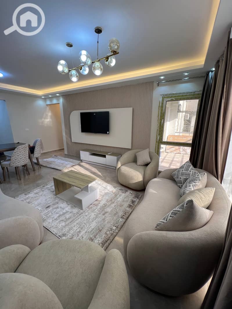 3 604985ed-aba5-48e6-a22c-4d331119c4c2. jpeg