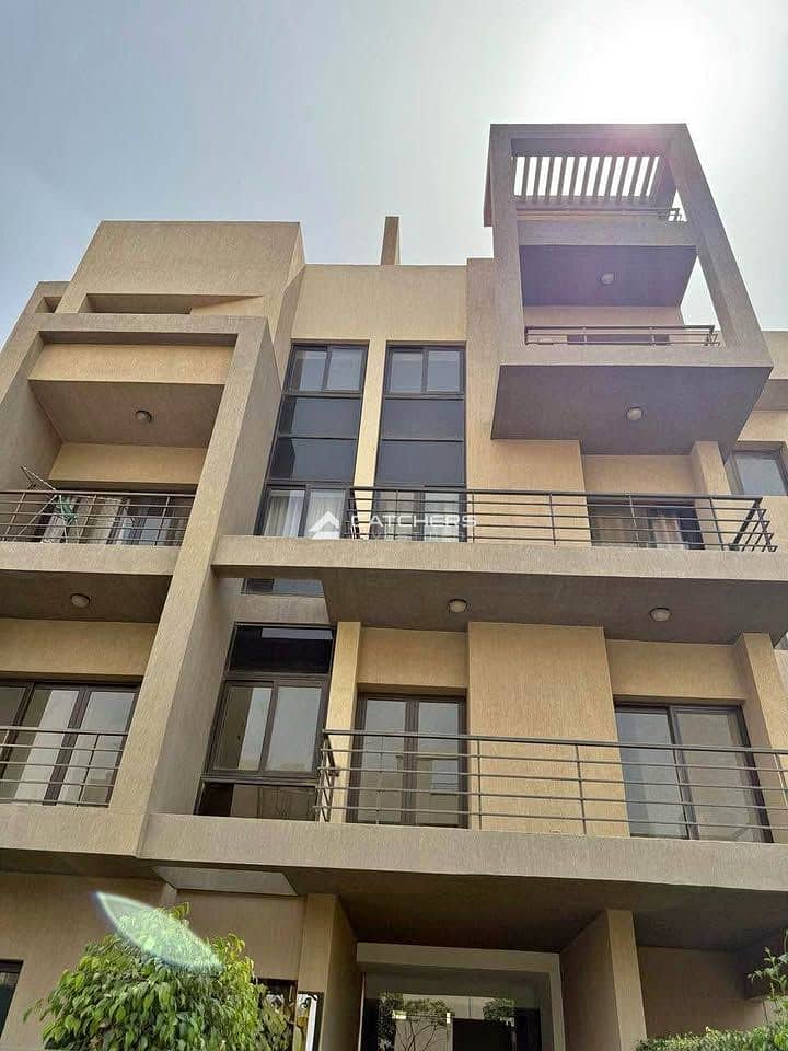 9 569405870_24940735738921516_4034623252878599719_n. jpg