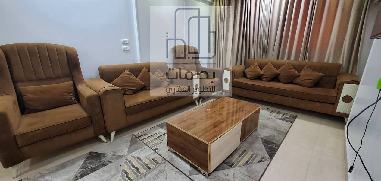 2 photo_5857188962349730093_y. jpg