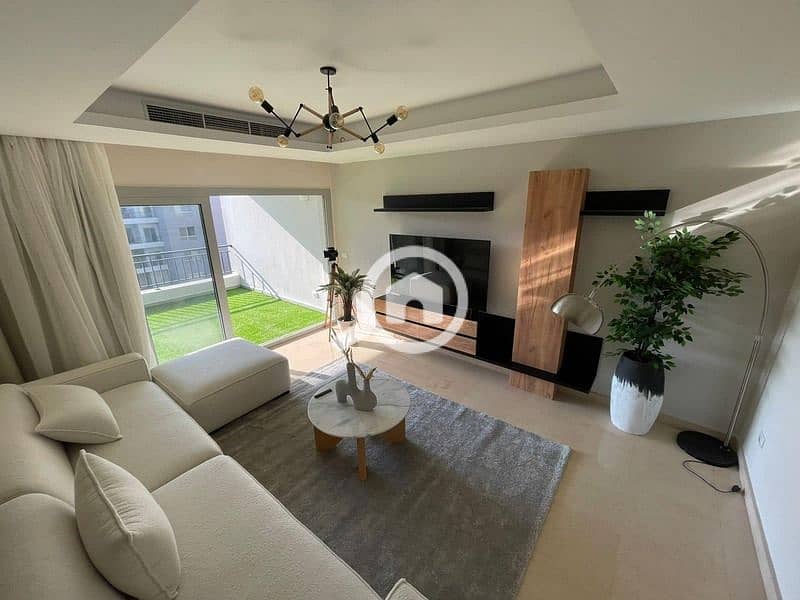 10 404599890_1054731992431966_16732327609541378_n. jpg