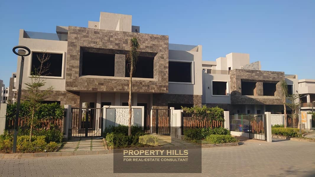 12 1972b0b7-04e3-4dcd-8341-daefed20de18. jpg