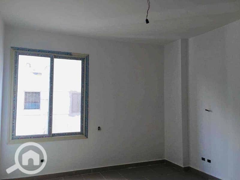 8 ebb4ac8d-8797-452d-b77e-4e8827e757b8. jpg