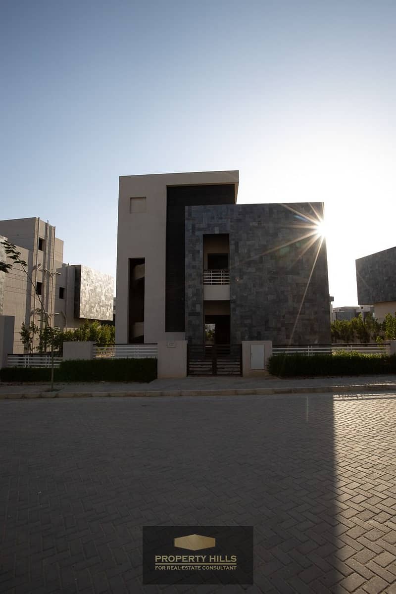 15 e58d38be-e06a-4825-9b42-dd949679d18f. jpg