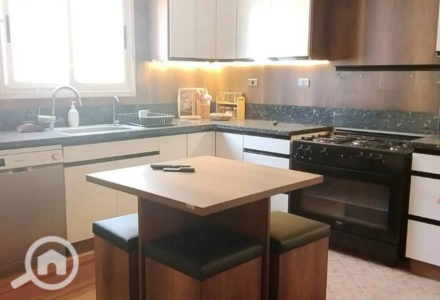 8 562389594_2747584422240307_3010777756601818538_n. jpg