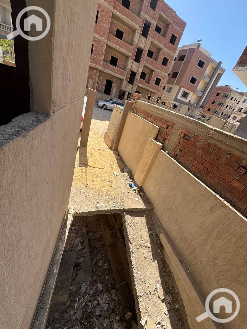 10 ESHAKuitftAOSKIvHVoY6PbWhnFdVI8Far7bQOHi. jpg