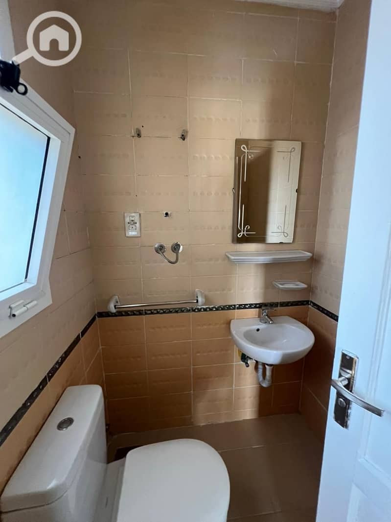 11 79c39453-2f73-4e99-816d-a2a62a985d3d. jpg