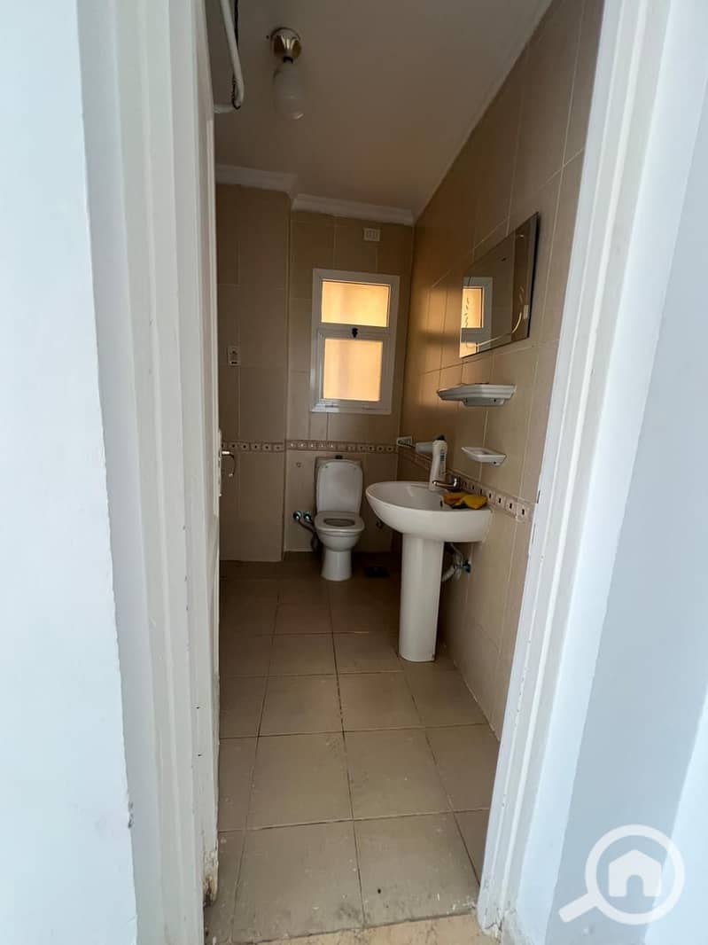 12 e84da653-898a-4cfa-a5da-1896cb502529. jpg