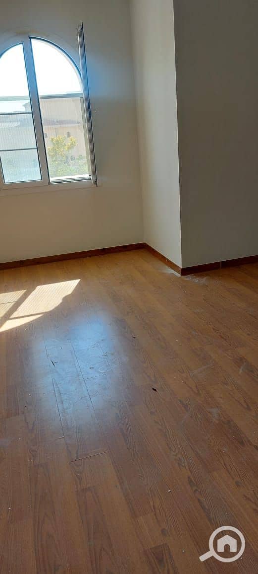 4 4bb3b44f-d53d-4656-88ac-cb7db5736b66. jpeg