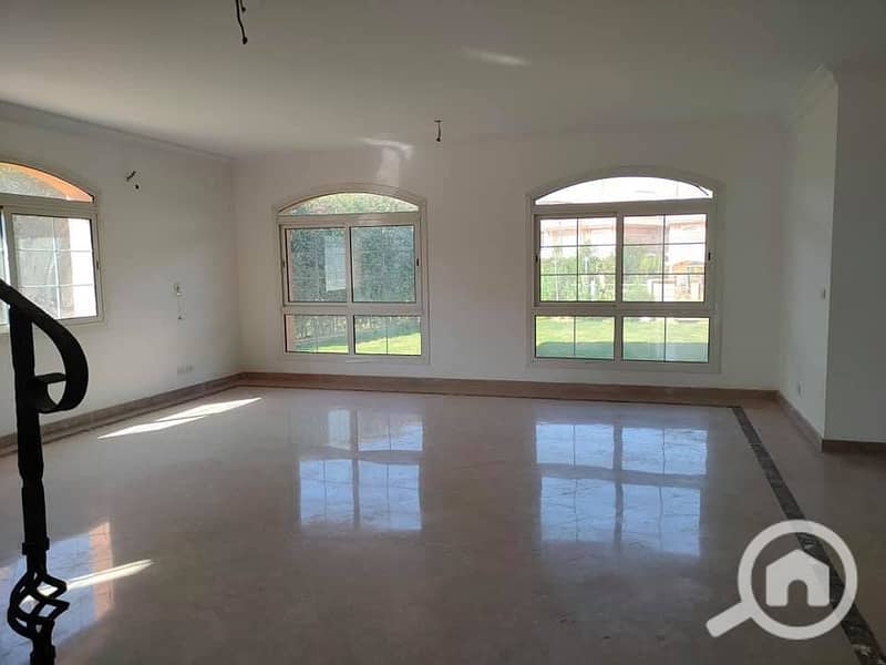 10 b9cc3669-dd4c-4ba1-85c0-d73b4c414bac. jpg