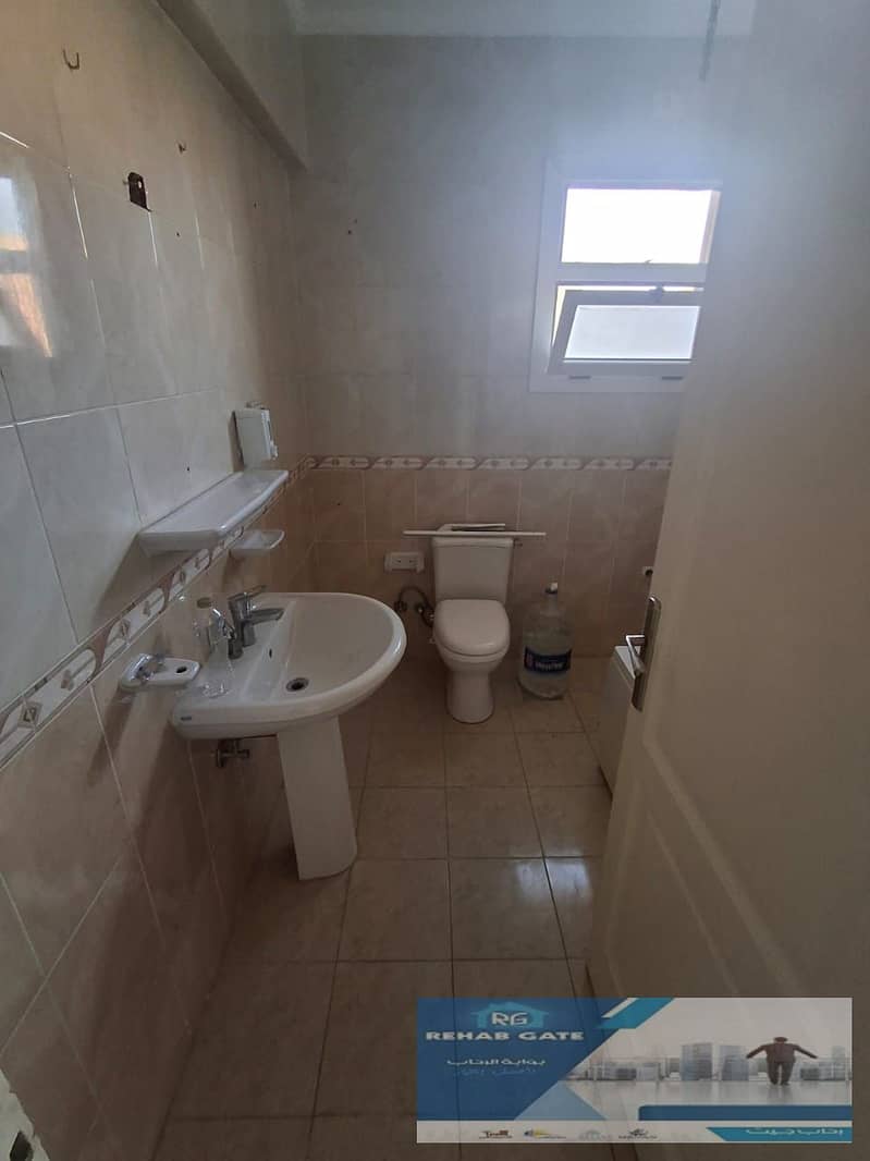 11 06495acf-81e2-4e84-94f0-f2b182ac343d. jpg