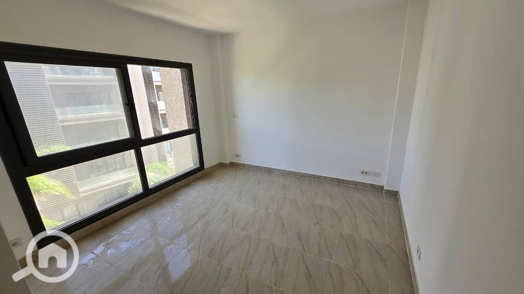 4 WhatsApp Image 2025-11-10 at 15.58. 56_f6a5f45f. jpg