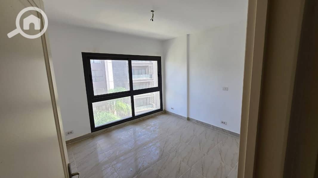 6 WhatsApp Image 2025-11-10 at 15.58. 52_a2bbc1e8. jpg