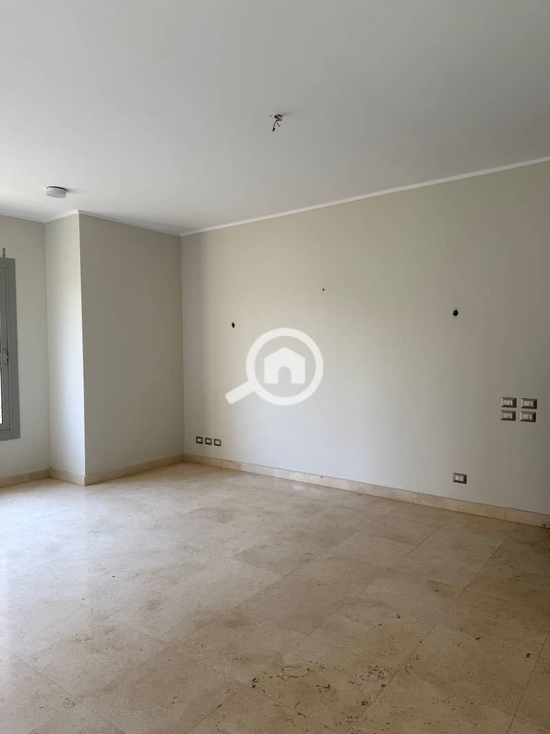 12 WhatsApp Image 2025-11-10 at 13.48. 31_92d77672. jpg