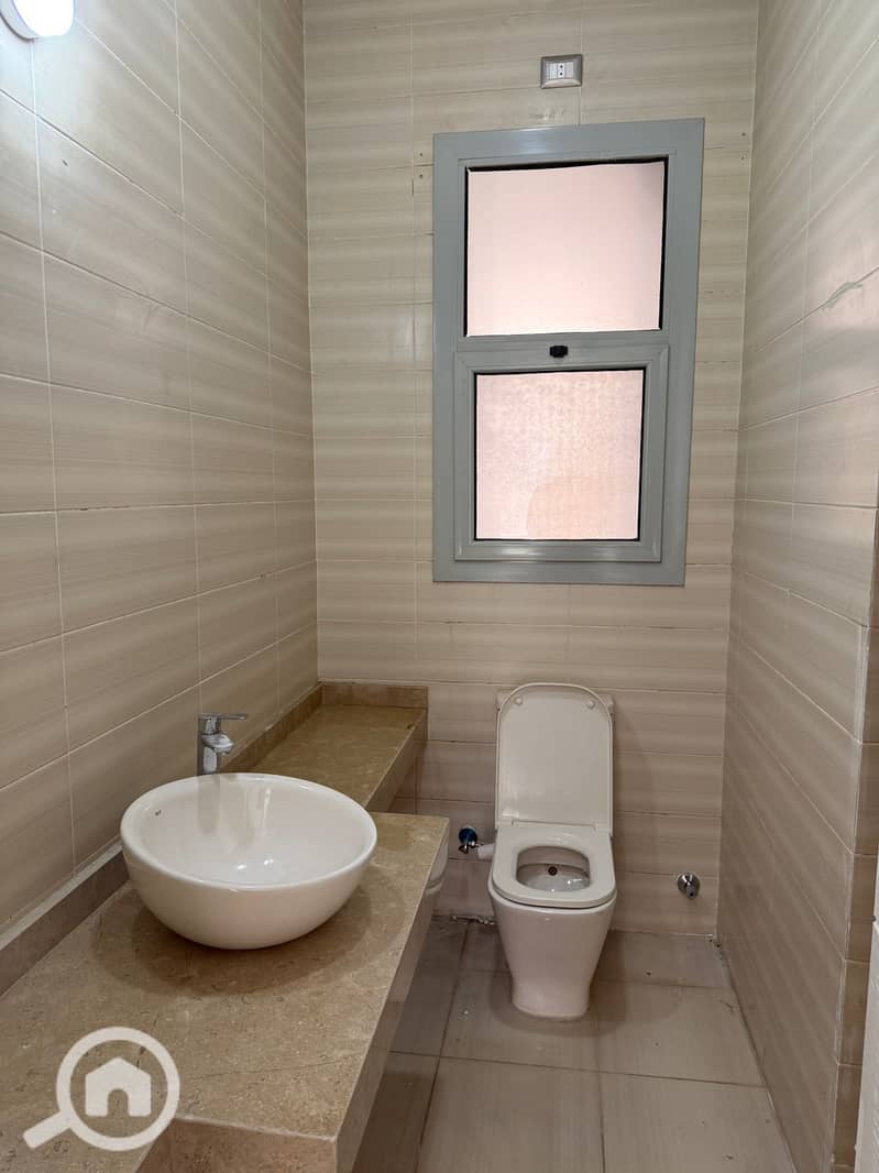 15 WhatsApp Image 2025-11-10 at 13.48. 28_3192117d. jpg