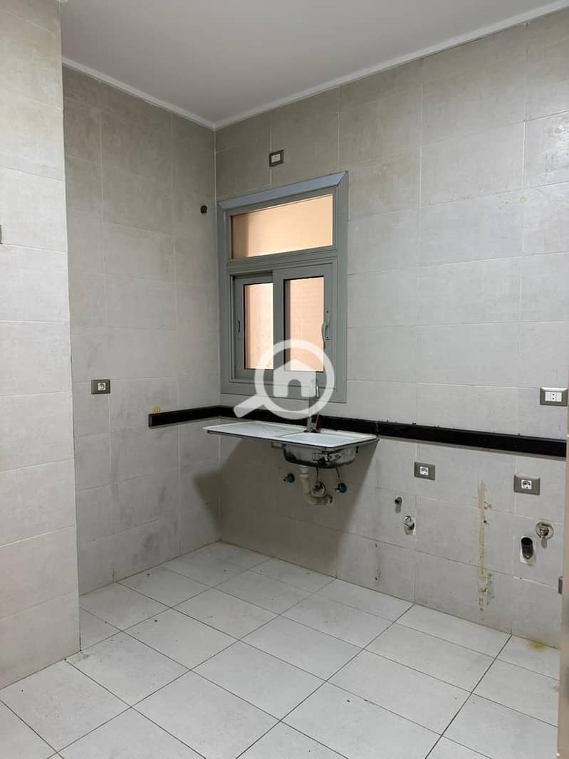 17 WhatsApp Image 2025-11-10 at 13.48. 30_2c8e6984. jpg