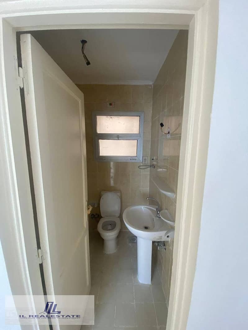 5 305d7a25-fb03-4292-a35a-5cc5fa1d8a35. jpg