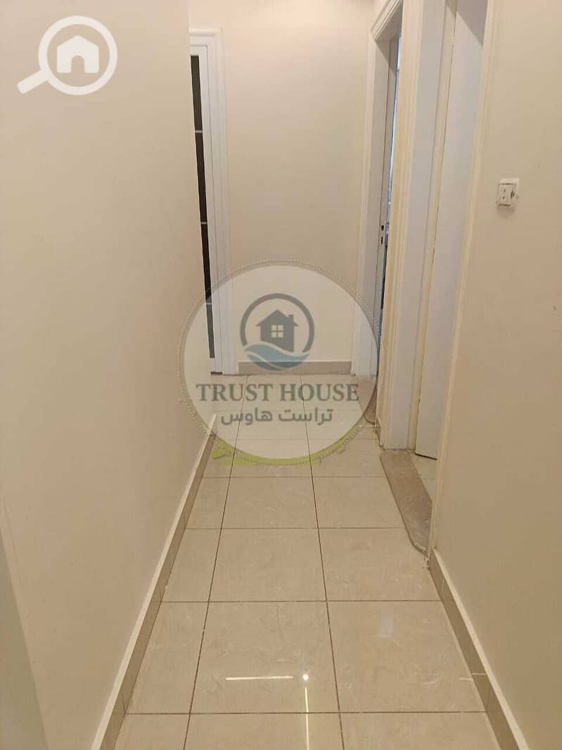 12 WhatsApp Image 2025-11-06 at 14.27. 42 (5). jpeg