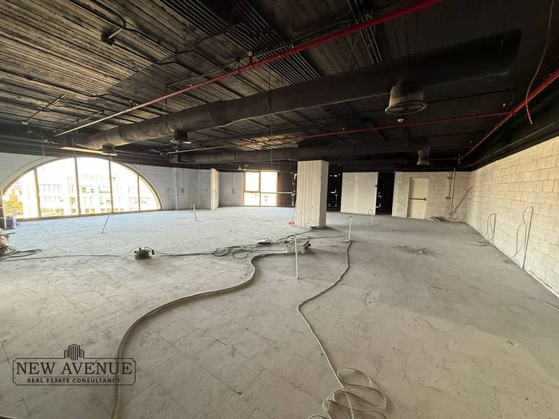 4 737bce85-1e32-4fda-9751-6d78a792b8c3. jpg