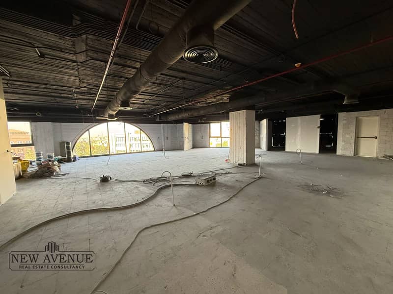 8 a1573c75-ef9d-4046-a33c-513a5c8c54a0. jpg