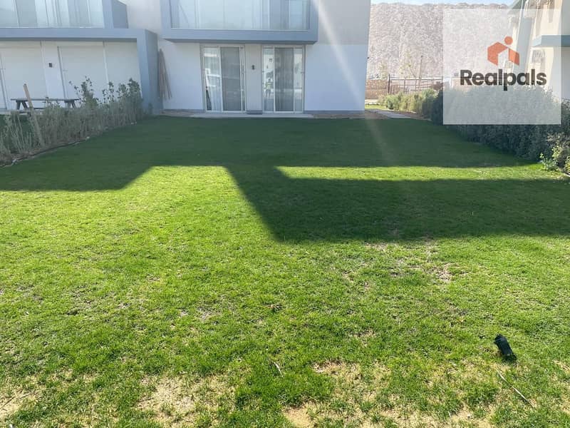 4 WhatsApp Image 2025-10-02 at 4.58. 24 PM. jpeg