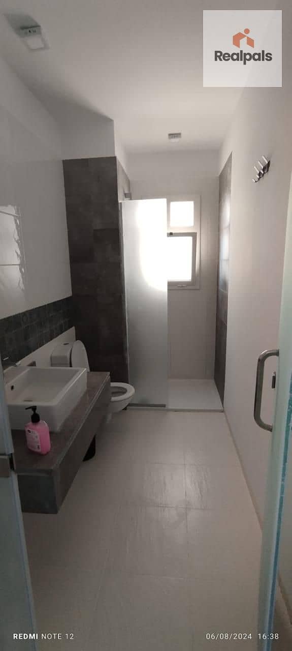 8 WhatsApp Image 2025-10-02 at 4.58. 21 PM (1). jpeg